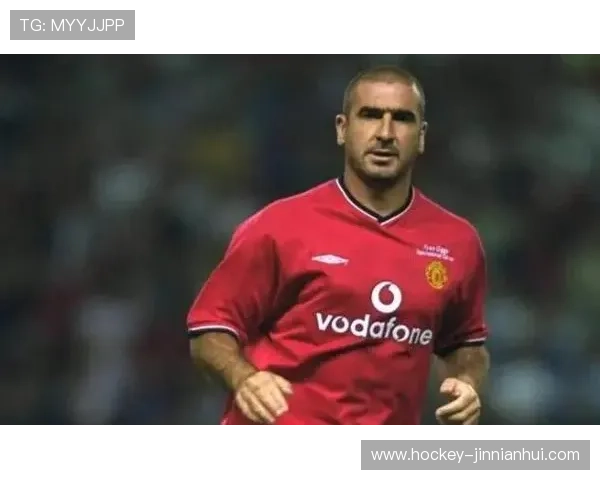 足球明星的赛场魅力与个人风采特写分析展现辉煌与奋斗的背后故事