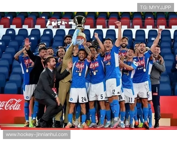 足球蓝色球星15号背后的传奇故事与辉煌历程解析